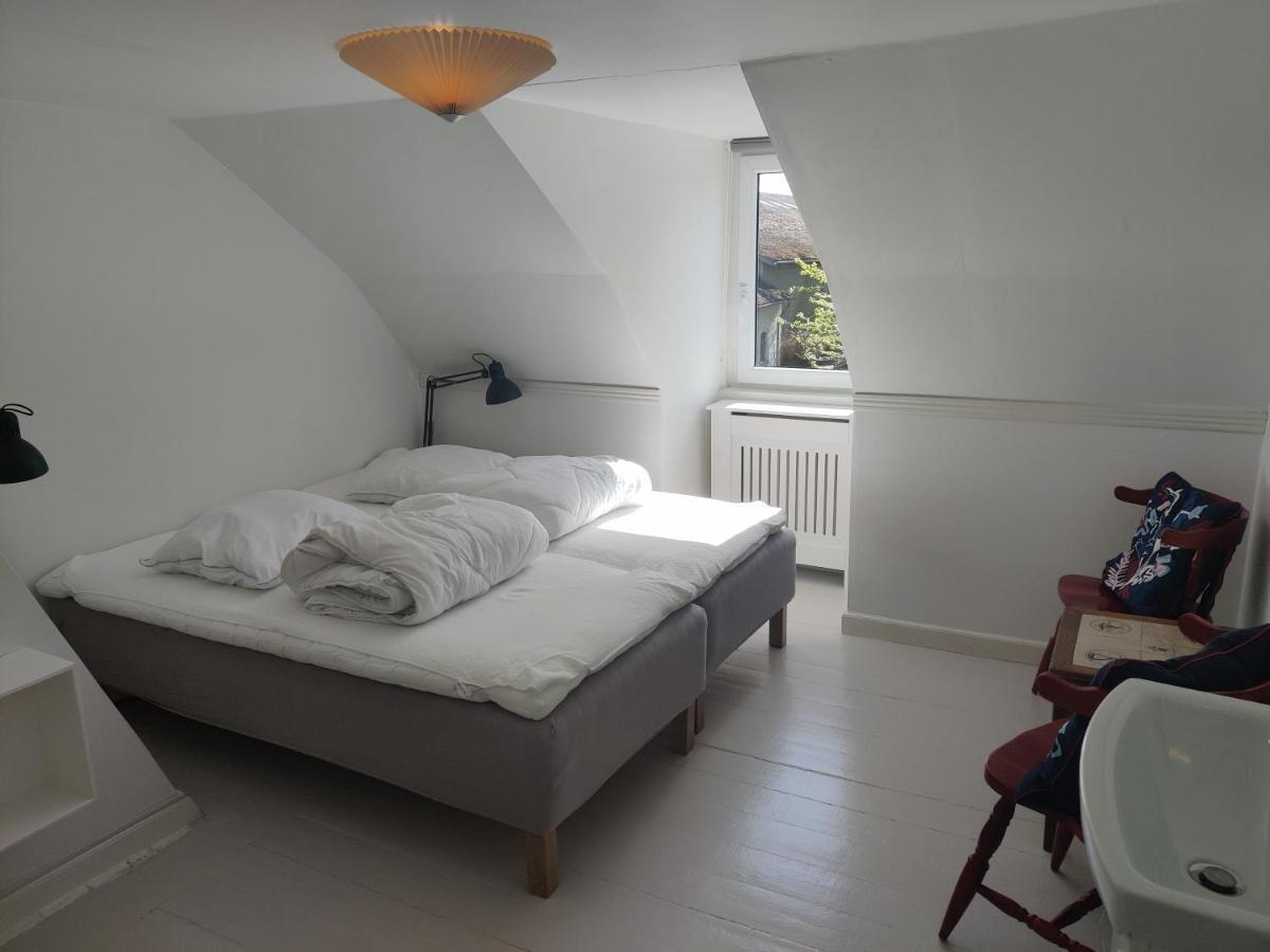 Tante Tut & Onkel E - B & B - Hotel Kolby Kas Ngoại thất bức ảnh